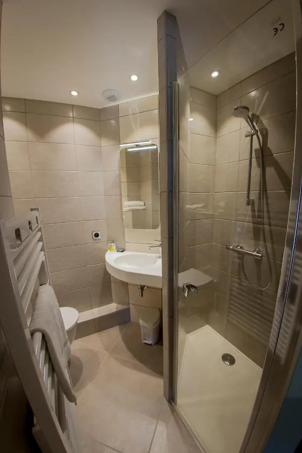Hotel Le Pont Neuf Saint-Affrique Francia